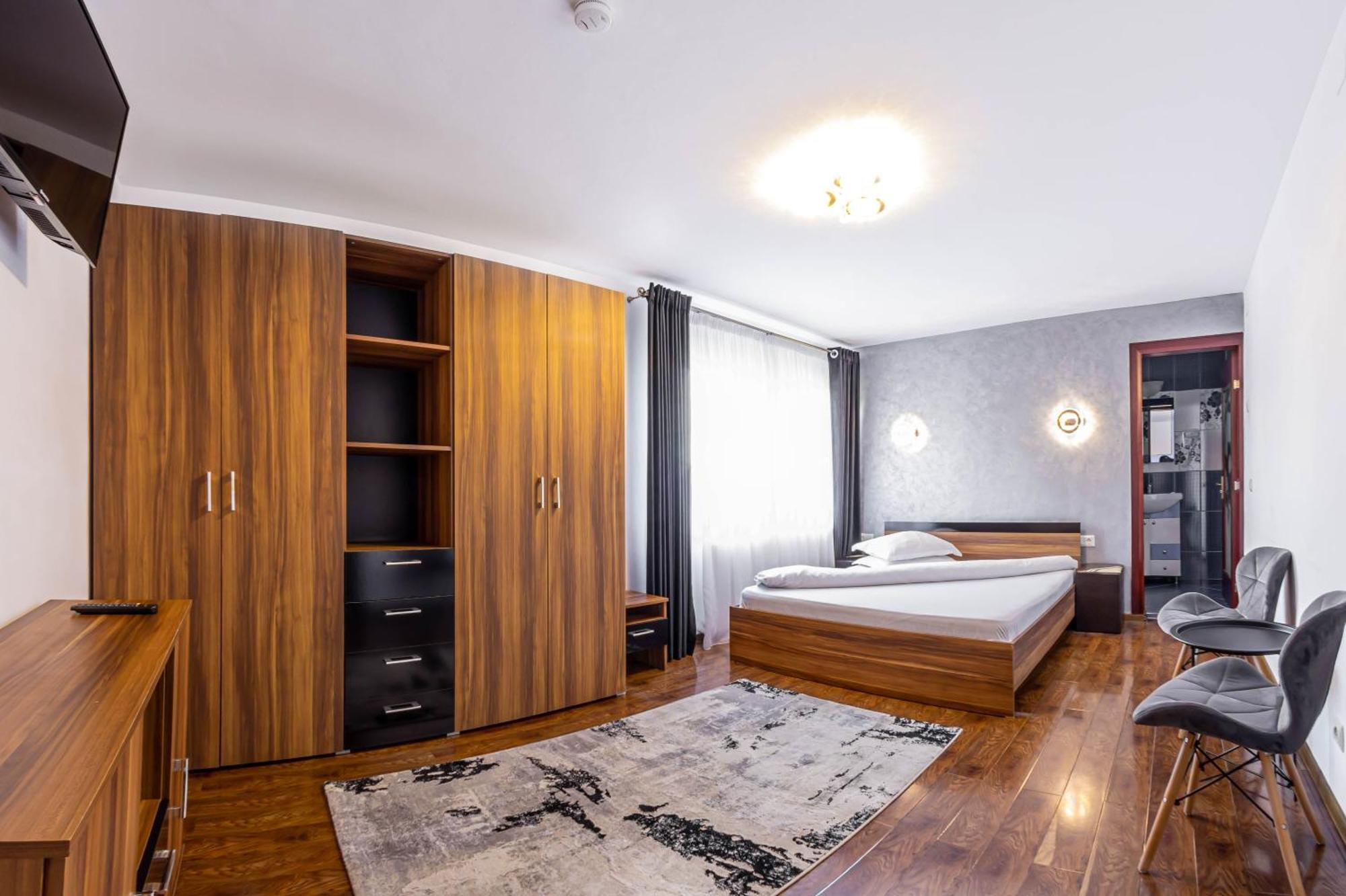 Pensiunea Mihaela-Transalpina Novaci-Straini Room photo
